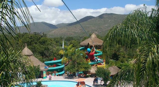 Vuela sobre las albercas